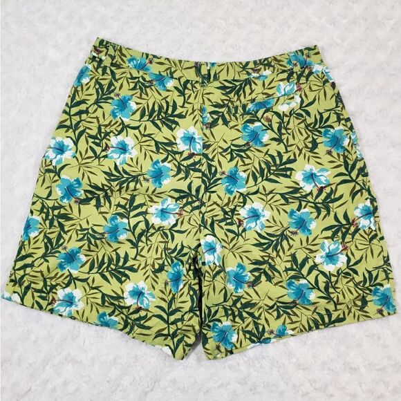 Vintage 90s Tropical print floral shorts - Picture 3 of 8